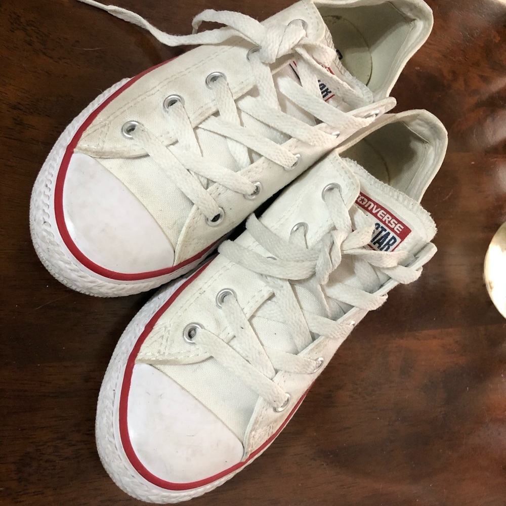 Converse size 5 1/2 white classic conver